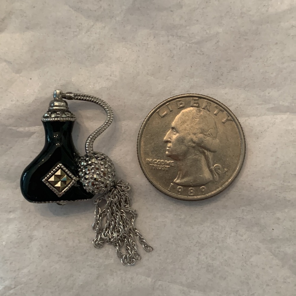 Vintage silver Judith Jack marcasite black perfume brooch with hanging tassels - Picture 4 of 5